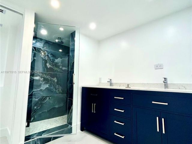 Apartment for rent  Unit #615-617 - photo 7531016