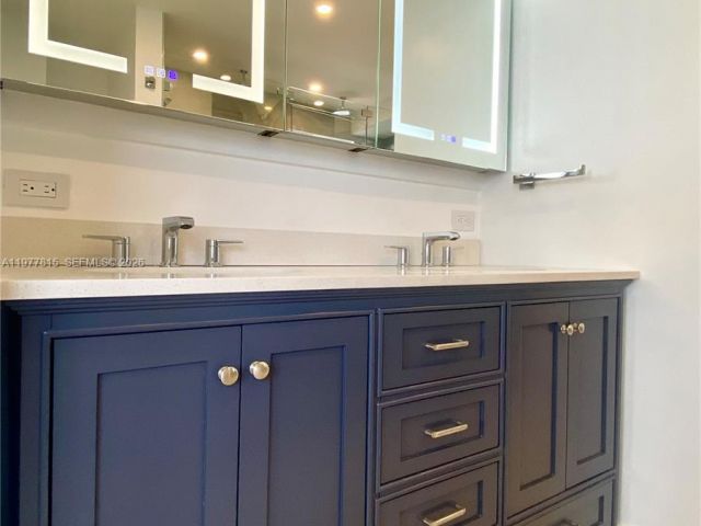 Apartment for rent  Unit #615-617 - photo 7531025