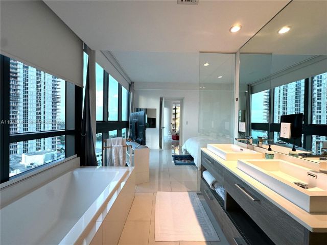 Apartment for rent  Unit #2108 - photo 7494622