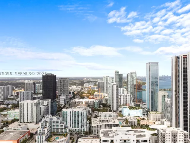 4-bedroom condo for sale in Miami - 2020 N Bayshore Dr PH 4702 - MondialRealty