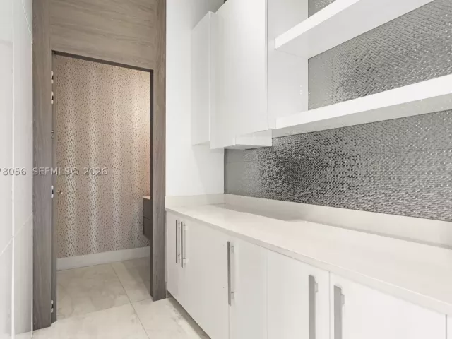 4-bedroom condo for sale in Miami - 2020 N Bayshore Dr PH 4702 - MondialRealty