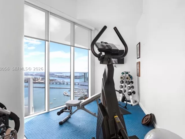 4-bedroom condo for sale in Miami - 2020 N Bayshore Dr PH 4702 - MondialRealty