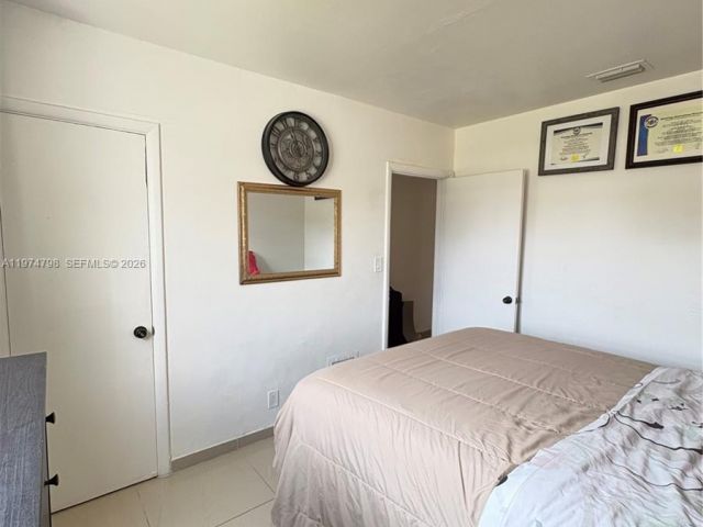 Home for sale at 204 SW 7th Ave - photo 7462040