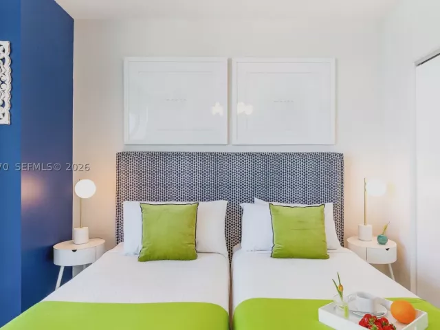 2-bedroom condo for sale in Miami - 485 Brickell Ave 4702 - MondialRealty