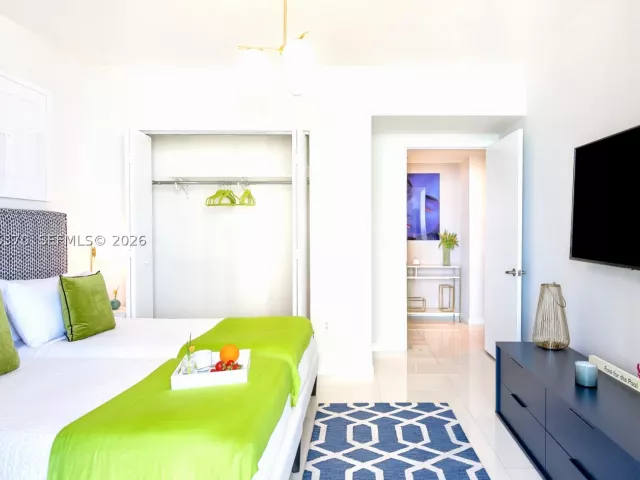 2-bedroom condo for sale in Miami - 485 Brickell Ave 4702 - MondialRealty
