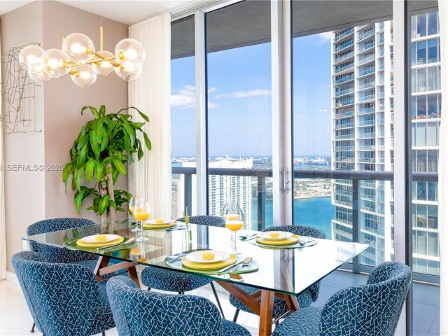 Apartment for sale  Unit #4702 - photo 7514216