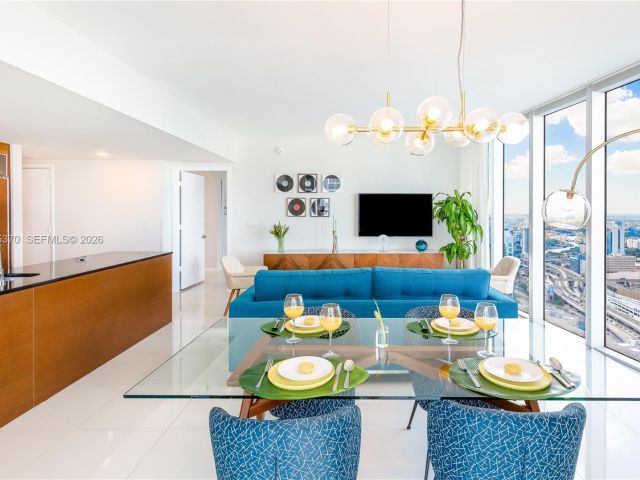 Apartment for sale  Unit #4702 - photo 7514221