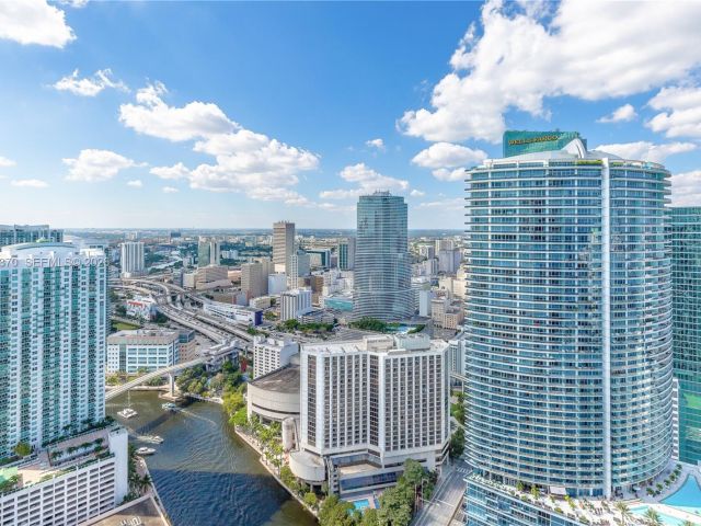 Apartment for sale  Unit #4702 - photo 7514224