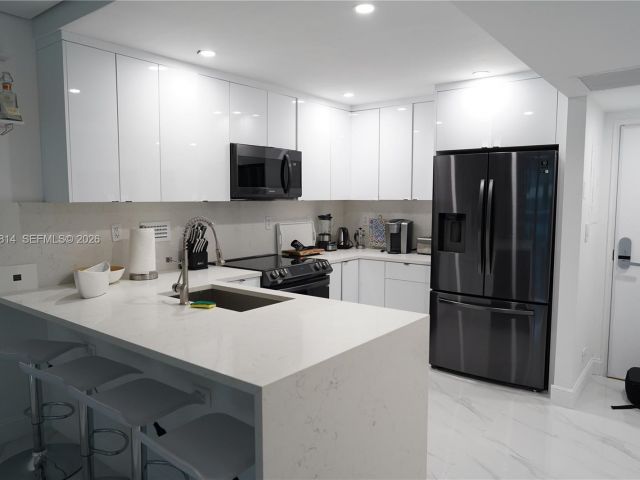 Apartment for rent  Unit #529 - photo 7522707