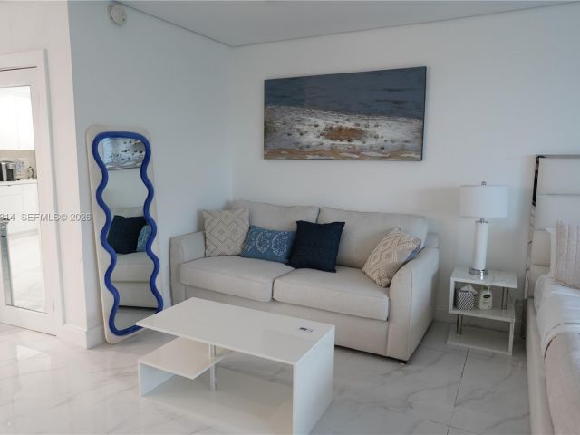 Apartment for rent  Unit #529 - photo 7522708