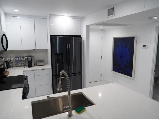 Apartment for rent  Unit #529 - photo 7522709