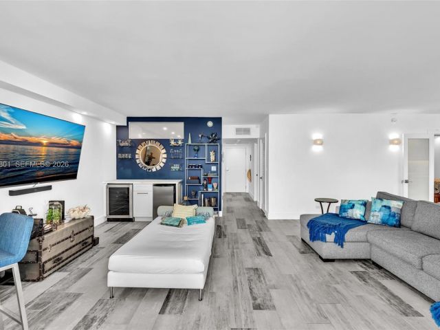 Apartment for sale  Unit #1041/42 - photo 7510154