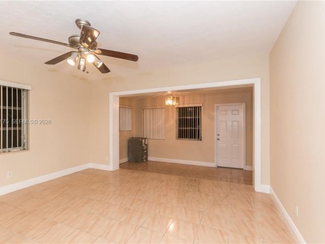 3-bedroom home for rent in Hollywood - 2514 Sherman St main - MondialRealty