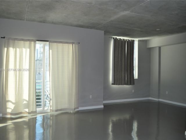 1-bedroom condo for rent in Miami - 234 NE 3rd St 908 - MondialRealty