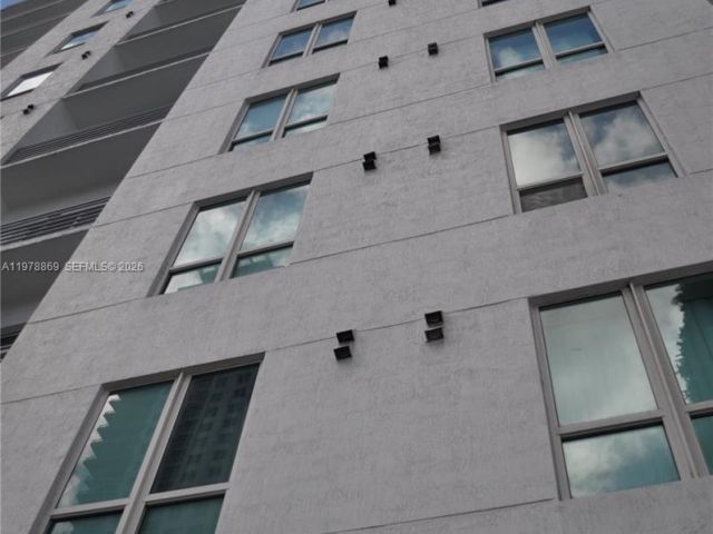 1-bedroom condo for rent in Miami - 234 NE 3rd St 908 - MondialRealty