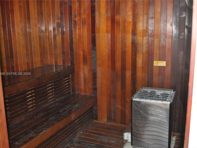 1-bedroom condo for rent in Miami - 234 NE 3rd St 908 - MondialRealty