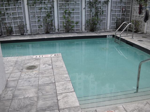 1-bedroom condo for rent in Miami - 234 NE 3rd St 908 - MondialRealty