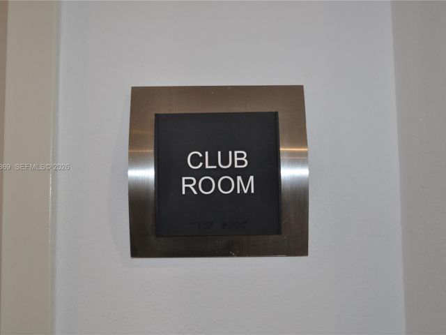 1-bedroom condo for rent in Miami - 234 NE 3rd St 908 - MondialRealty