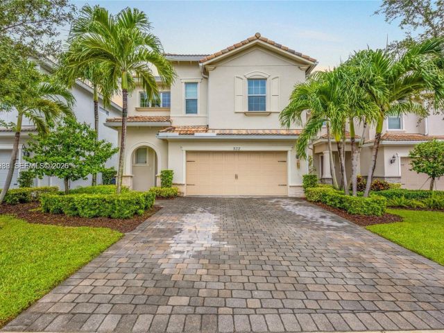 Home for rent at 932 Banyan Dr # - photo 7472833