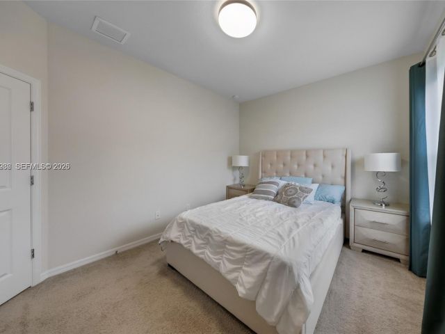 Home for rent at 932 Banyan Dr # - photo 7472850