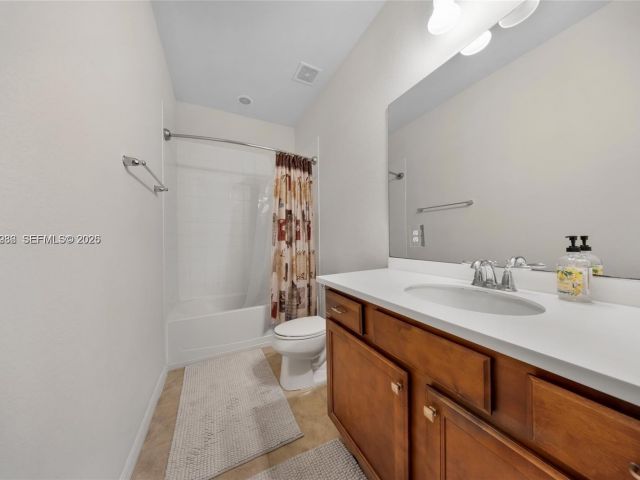 Home for rent at 932 Banyan Dr # - photo 7472851