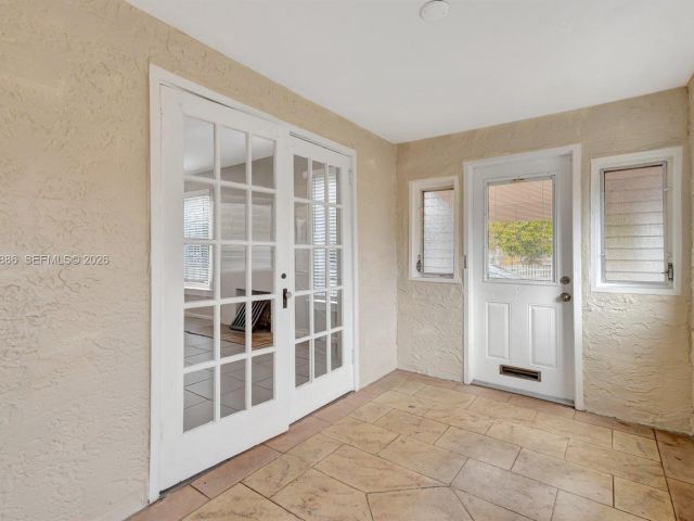 2-bedroom home for rent in West Palm Beach - 630 33rd St 0 - MondialRealty