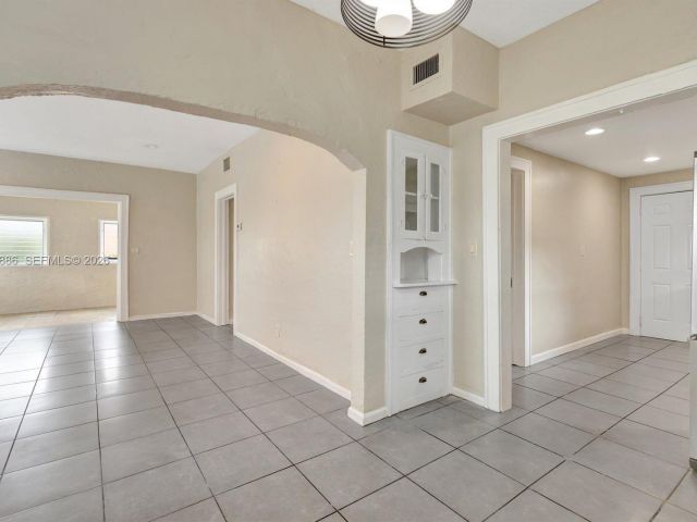 2-bedroom home for rent in West Palm Beach - 630 33rd St 0 - MondialRealty