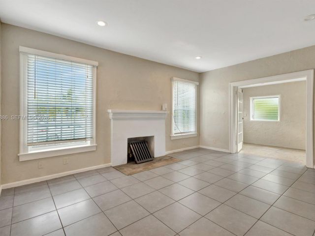 2-bedroom home for rent in West Palm Beach - 630 33rd St 0 - MondialRealty