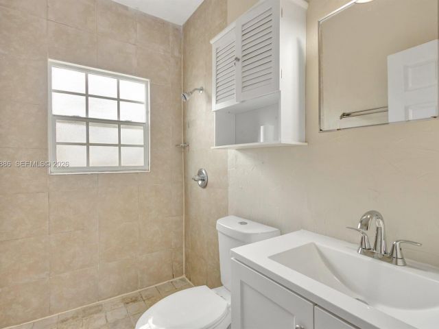 2-bedroom home for rent in West Palm Beach - 630 33rd St 0 - MondialRealty