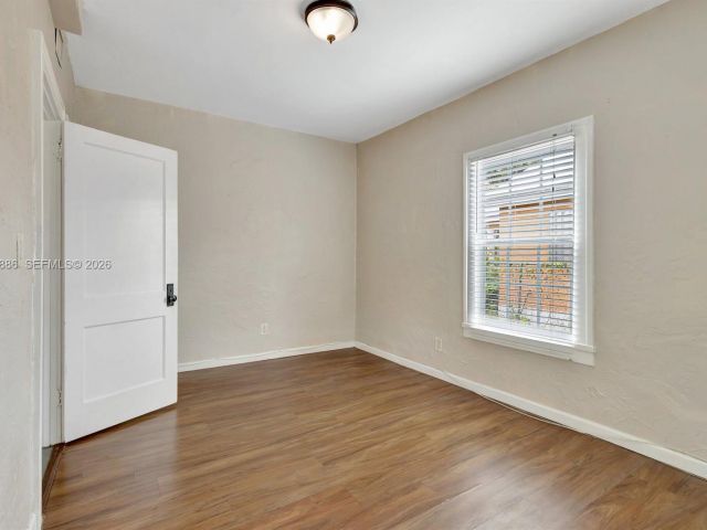 2-bedroom home for rent in West Palm Beach - 630 33rd St 0 - MondialRealty