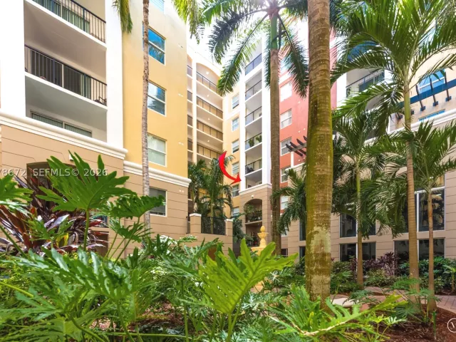 2-bedroom condo for sale in Sunny Isles Beach - 17100 N Bay Rd 1414 - MondialRealty