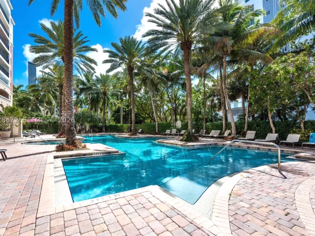 2-bedroom condo for sale in Sunny Isles Beach - 17100 N Bay Rd 1414 - MondialRealty