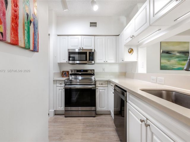 Apartment for sale  Unit #1414 - photo 7512589