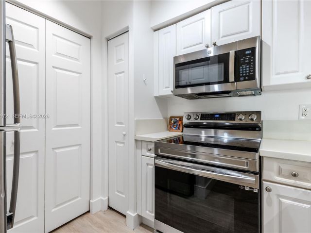 Apartment for sale  Unit #1414 - photo 7512590