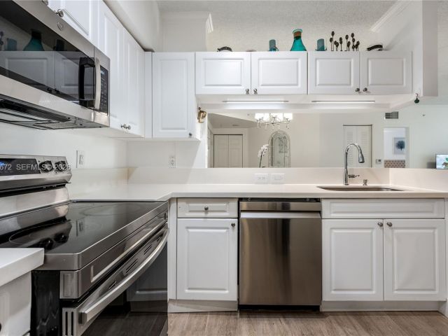 Apartment for sale  Unit #1414 - photo 7512592