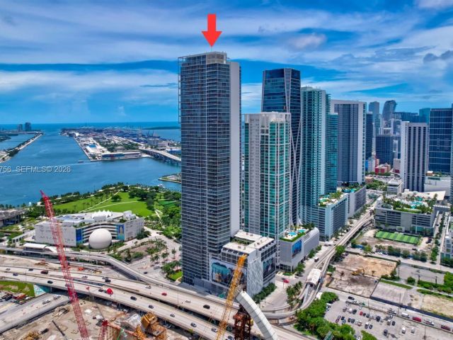 Apartment for rent  Unit #4002 - photo 7483805