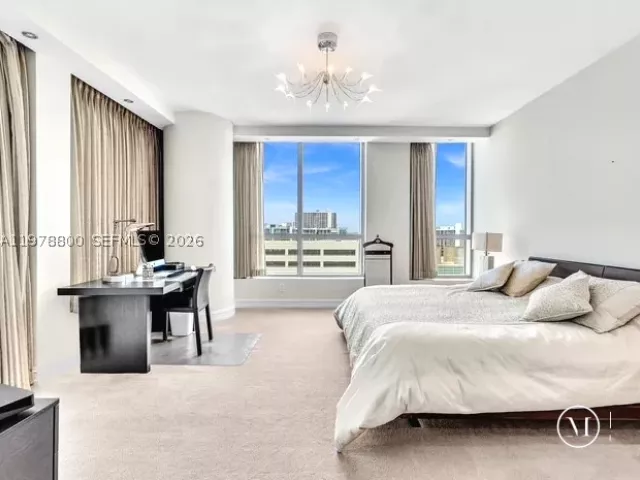 3-bedroom condo for sale in Hollywood - 3535 S Ocean Dr 905 - MondialRealty