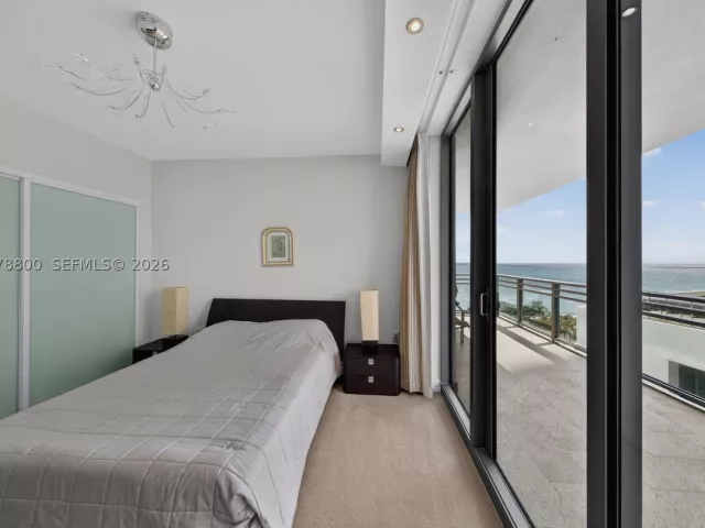 3-bedroom condo for sale in Hollywood - 3535 S Ocean Dr 905 - MondialRealty