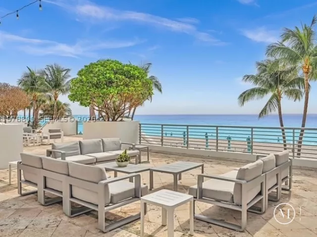 3-bedroom condo for sale in Hollywood - 3535 S Ocean Dr 905 - MondialRealty