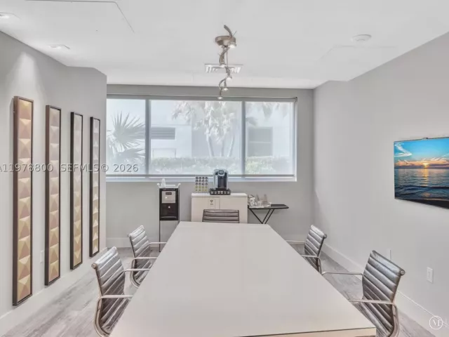 3-bedroom condo for sale in Hollywood - 3535 S Ocean Dr 905 - MondialRealty