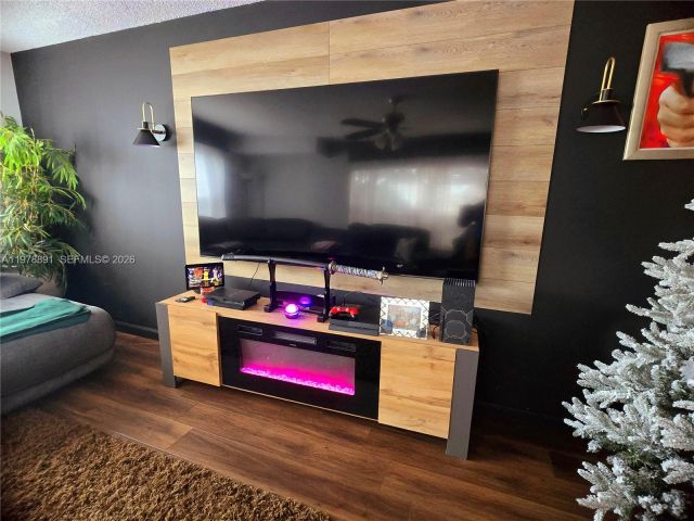 2-bedroom home for rent in West Palm Beach - 1931 Hartford Ct 21C - MondialRealty