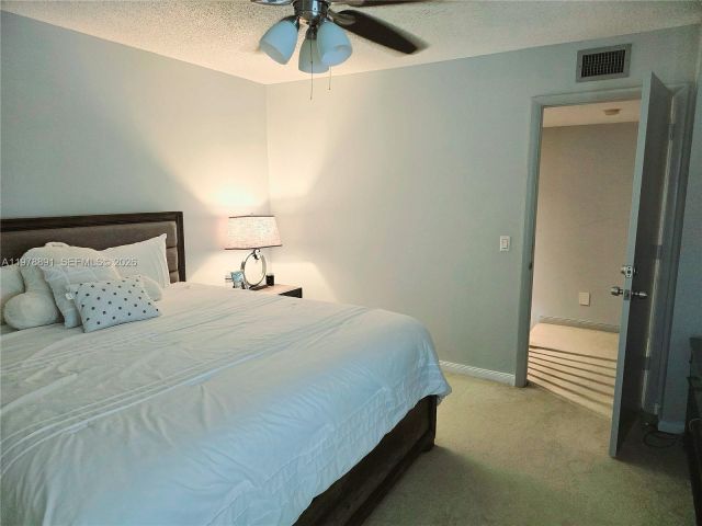 2-bedroom home for rent in West Palm Beach - 1931 Hartford Ct 21C - MondialRealty