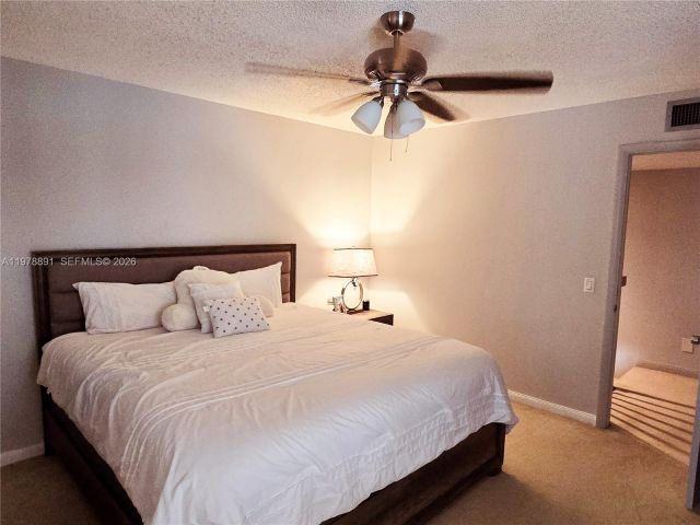 2-bedroom home for rent in West Palm Beach - 1931 Hartford Ct 21C - MondialRealty