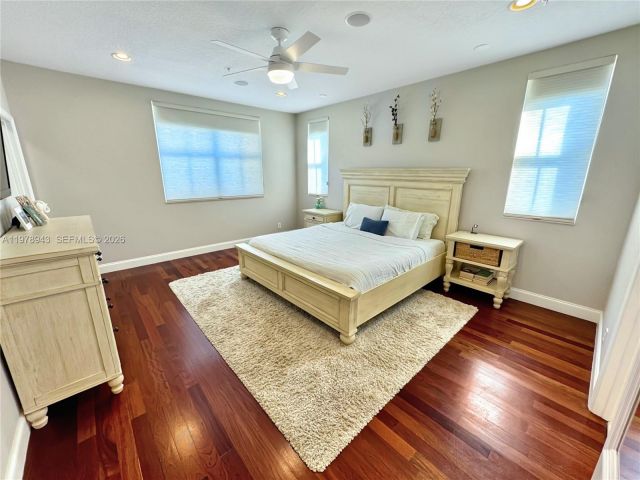 Home for sale at 229 SW 9th Ave - photo 7481597