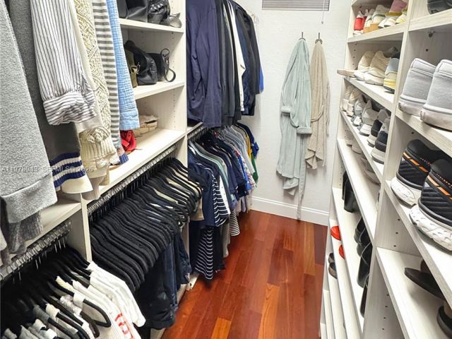 Home for sale at 229 SW 9th Ave - photo 7481603