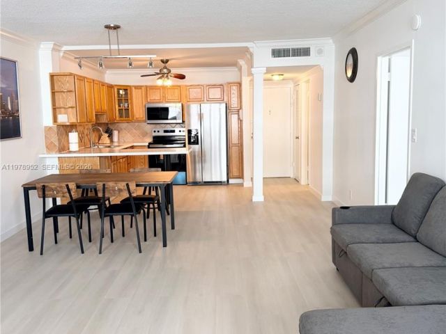 Apartment for rent  Unit #521 - photo 7470142