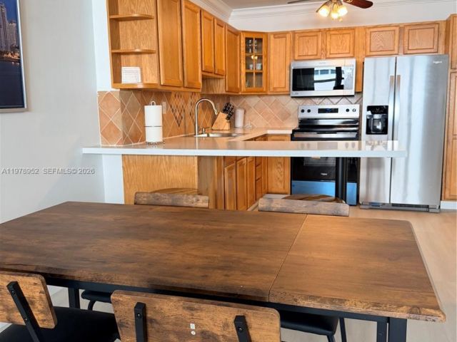 Apartment for rent  Unit #521 - photo 7470147