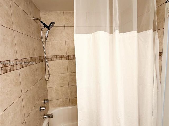 Apartment for rent  Unit #521 - photo 7470159