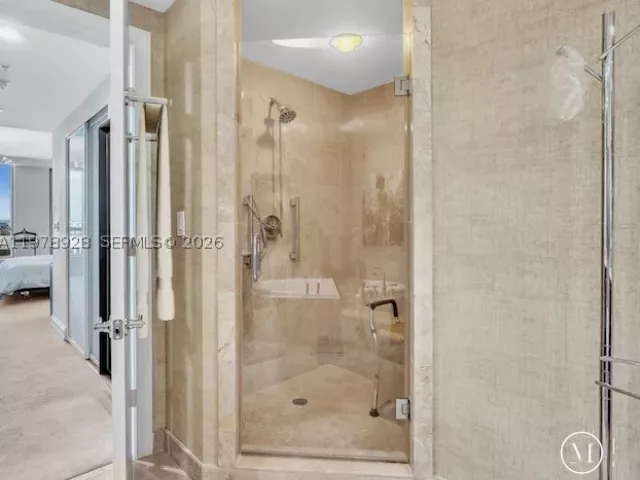 3-bedroom condo for rent in Hollywood - 3535 S OCEAN DR 905 - MondialRealty
