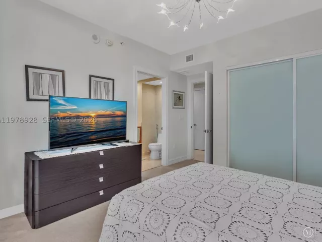 3-bedroom condo for rent in Hollywood - 3535 S OCEAN DR 905 - MondialRealty
